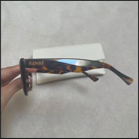 Tortoise Shell Cat-Eye Sunglasses - Picture 2 of 5